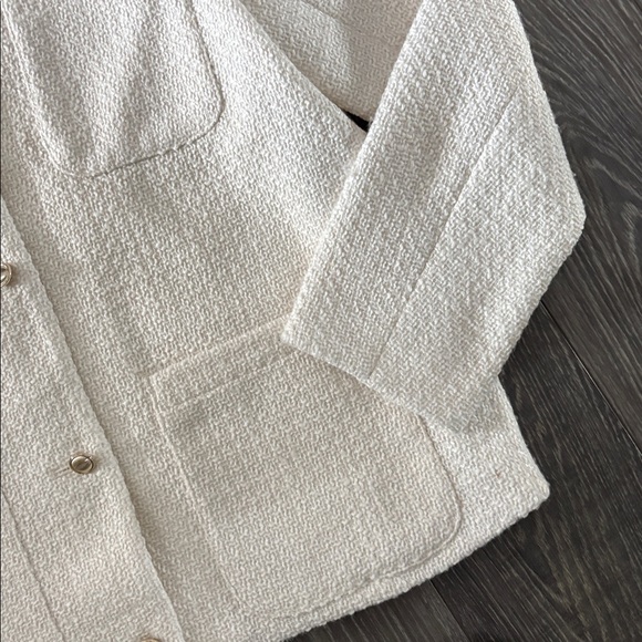 Abercrombie & Fitch Elegant White Textured Women's Jacket - Picture 3 of 6